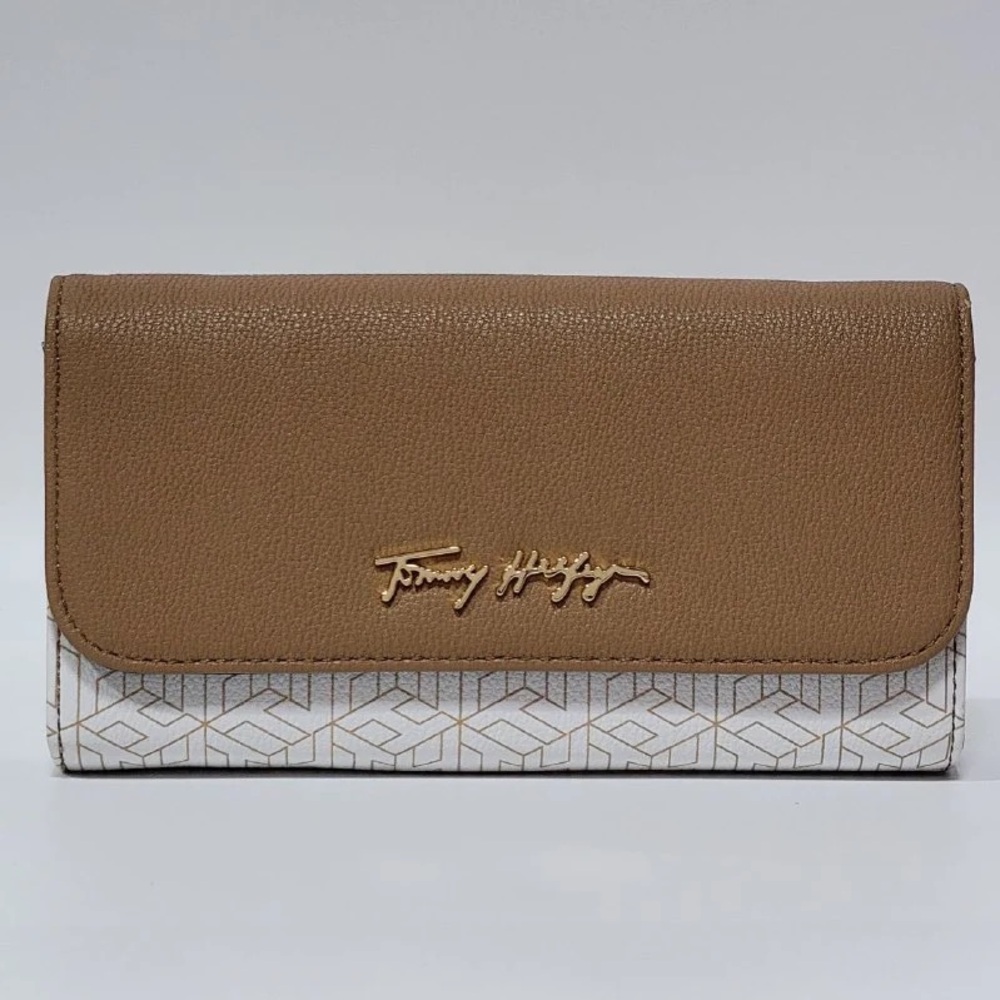 Tommy Hilfiger Women’s Monogram Jacquard Flap Wallet in Beige and White